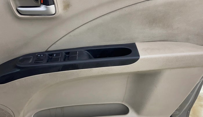 2018 Maruti Celerio VXI (O), CNG, Manual, 73,946 km, Driver Side Door Panels Control