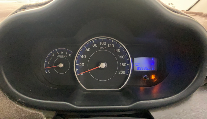 2016 Hyundai i10 D LITE 1.1, CNG, Manual, 85,948 km, Odometer Image