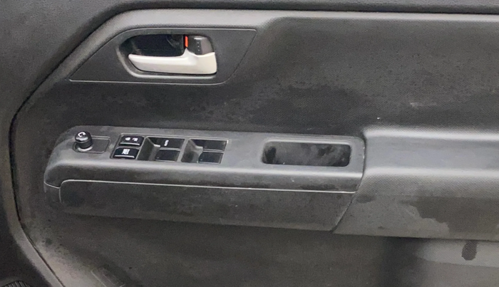 2021 Maruti New Wagon-R VXI 1.2, Petrol, Manual, 30,578 km, Driver Side Door Panels Control