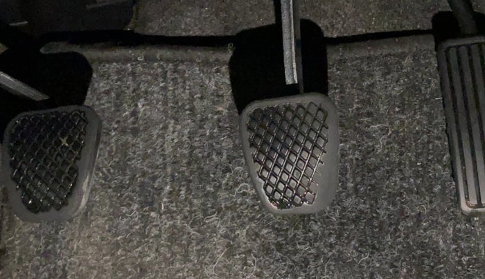 2015 Honda Amaze 1.2L I-VTEC SX, Petrol, Manual, 1,09,430 km, Pedals