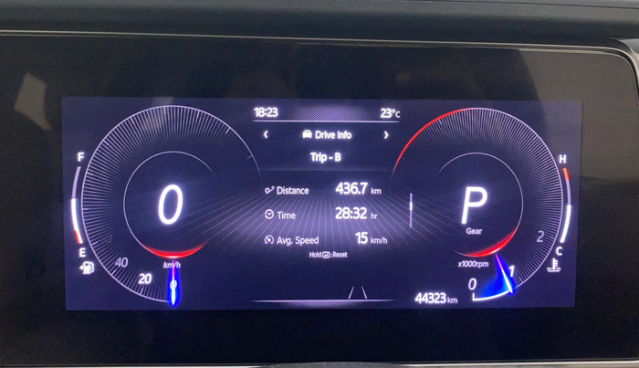 2021 Mahindra XUV700 AX 7 LUXURY P AT 7 STR, Petrol, Automatic, 44,322 km, Odometer Image