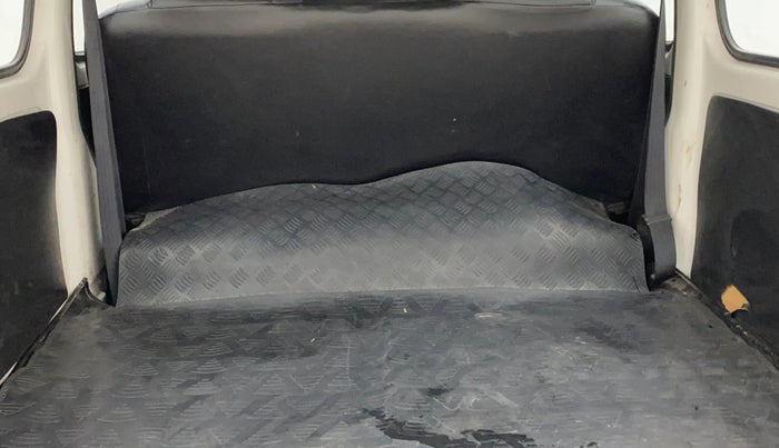 2018 Maruti Eeco 5 STR WITH A/C+HTR, CNG, Manual, 36,171 km, Boot Inside