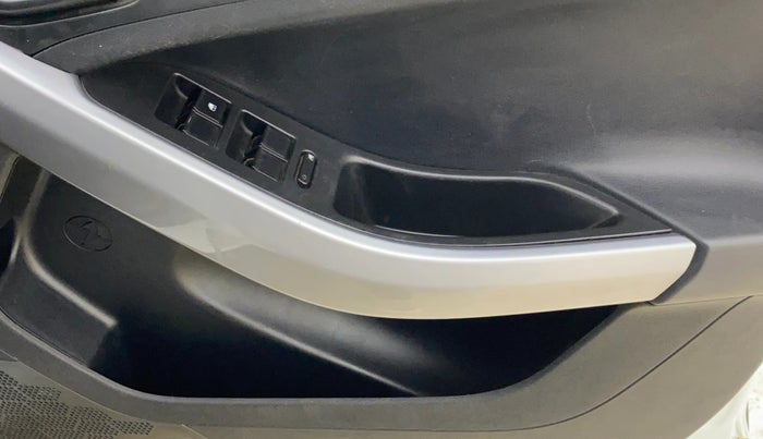 2022 Tata NEXON XM PETROL, Petrol, Manual, 56,901 km, Driver Side Door Panels Control