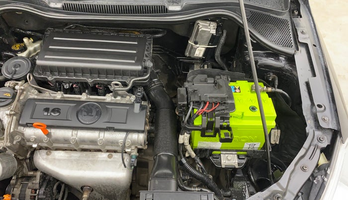 2012 Skoda Rapid ELEGANCE 1.6 MPI MT, Petrol, Manual, 1,04,264 km, Engine View - Left