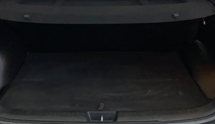 2018 Hyundai Creta SX 1.6 PETROL, Petrol, Manual, 56,024 km, Boot Inside