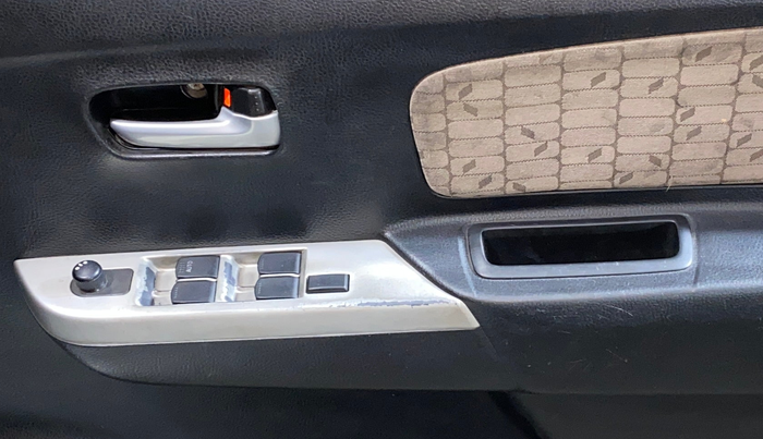 2013 Maruti Wagon R 1.0 VXI  ABS-AIRBAG, Petrol, Manual, 87,357 km, Driver Side Door Panels Control