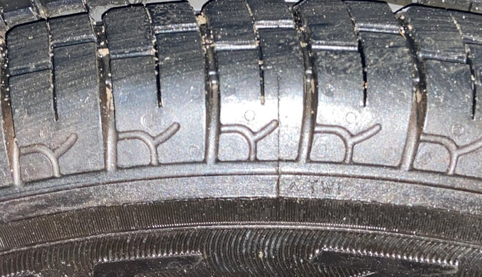2017 Maruti Alto 800 VXI, CNG, Manual, 34,128 km, Left Front Tyre Tread