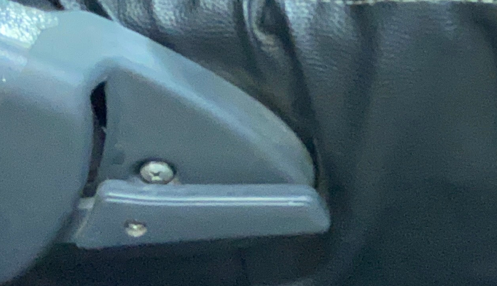 2017 Maruti Alto 800 VXI, CNG, Manual, 34,128 km, Driver Side Adjustment Panel