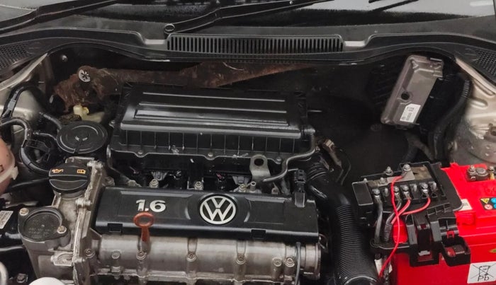2013 Volkswagen Vento COMFORTLINE 1.6, Petrol, Manual, 94,040 km, Engine View