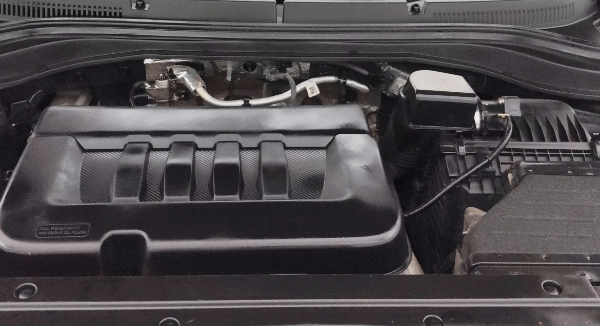2023 Mahindra XUV700 AX 5 D AT 5 STR, Diesel, Automatic, 47,042 km, Engine View