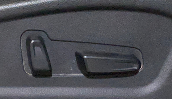 2019 KIA SELTOS GTX PLUS AT 1.5 DIESEL, Diesel, Automatic, 60,975 km, Driver Side Adjustment Panel