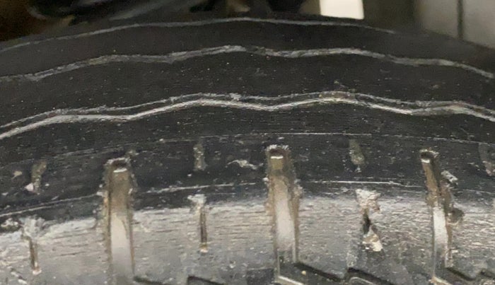 2024 Maruti Eeco 7 STR STD 1.2, Petrol, Manual, 42,191 km, Left Rear Tyre Tread