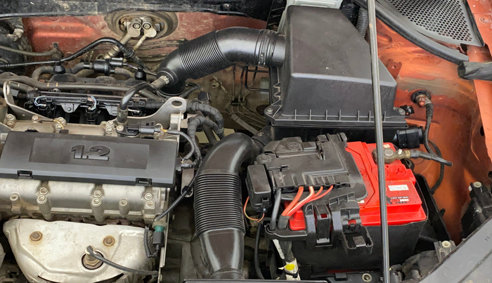 2015 Volkswagen Polo HIGHLINE1.2L, Petrol, Manual, 1,13,685 km, Engine View - Left