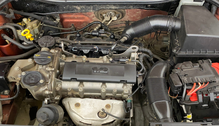 2015 Volkswagen Polo HIGHLINE1.2L, Petrol, Manual, 1,13,685 km, Engine View