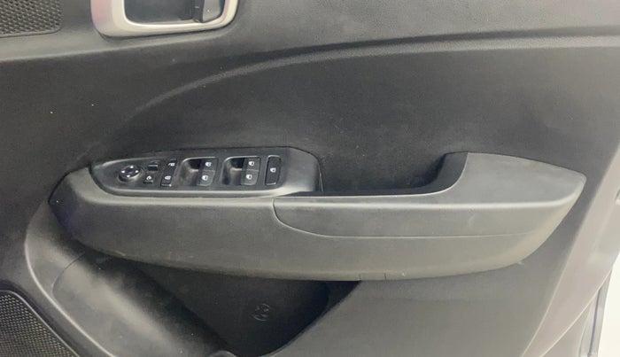 2021 Hyundai VENUE SX 1.5 (O) EXECUTIVE CRDI, Diesel, Manual, 73,651 km, Driver Side Door Panels Control