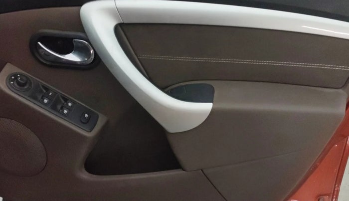 2016 Renault Duster 110 PS RXZ 4X2 AMT DIESEL, Diesel, Automatic, 86,316 km, Driver Side Door Panels Control