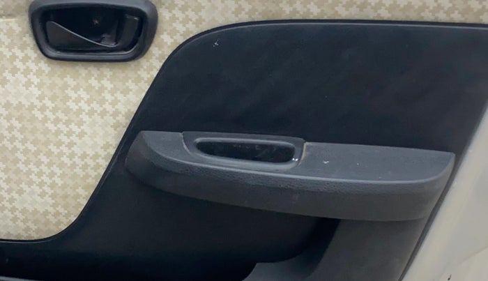 2014 Tata Nano TWIST XT, Petrol, Manual, 58,429 km, Driver Side Door Panels Control