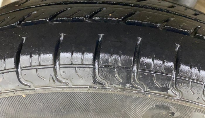 2018 Maruti Alto 800 LXI, Petrol, Manual, 46,506 km, Right Rear Tyre Tread