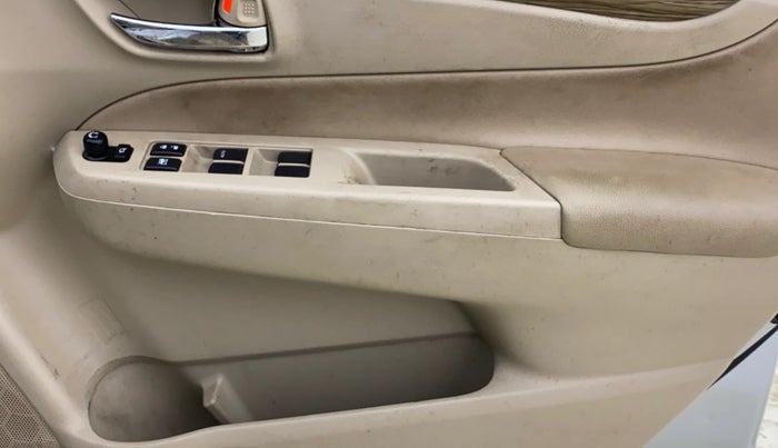 2022 Maruti Ciaz ZETA AT 1.5  SHVS PETROL, Petrol, Automatic, 73,208 km, Driver Side Door Panels Control