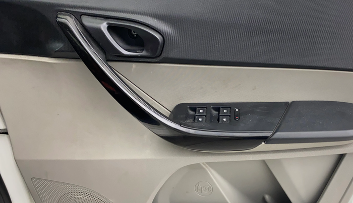 2017 Tata Tiago XM PETROL, Petrol, Manual, 41,896 km, Driver Side Door Panels Control