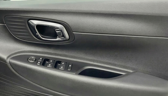 2023 Hyundai NEW I20 Sportz 1.2 IVT, Petrol, Automatic, 8,338 km, Driver Side Door Panels Control