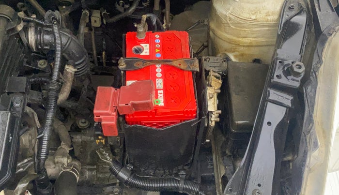 2014 Maruti Swift VXI, Petrol, Manual, 84,734 km, Engine View - Left