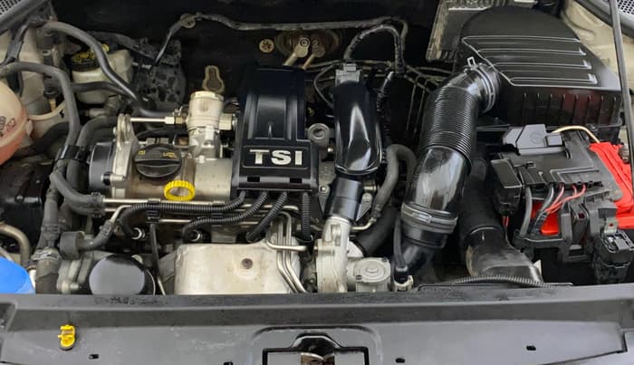 2014 Volkswagen Vento HIGHLINE PETROL AT, Petrol, Automatic, 92,803 km, Engine View