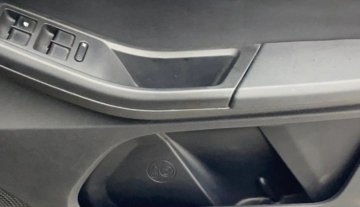 2024 Tata TIAGO NRG  NRG XZA CNG, CNG, Automatic, 20,409 km, Driver Side Door Panels Control