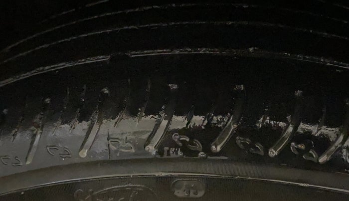 2023 Nissan MAGNITE XV MT, Petrol, Manual, 38,166 km, Left Front Tyre Tread