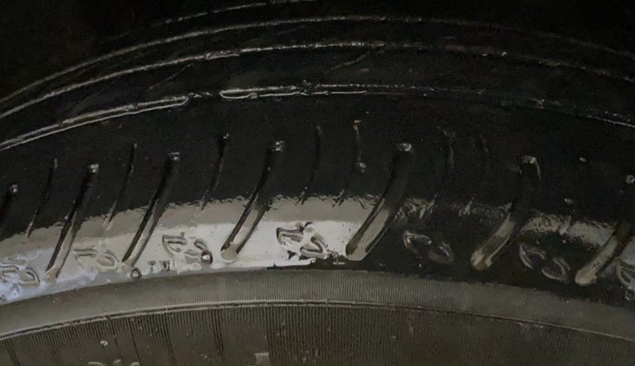 2023 Nissan MAGNITE XV MT, Petrol, Manual, 38,166 km, Right Front Tyre Tread