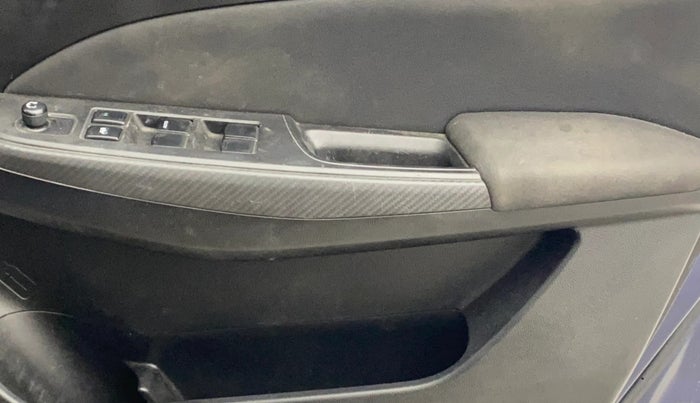 2018 Maruti Swift VXI, Petrol, Manual, 53,948 km, Driver Side Door Panels Control
