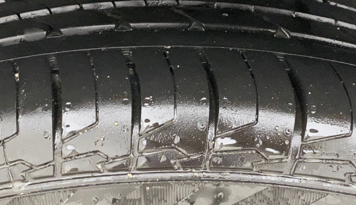2019 MG HECTOR SHARP 1.5 DCT PETROL, CNG, Automatic, 89,491 km, Left Front Tyre Tread