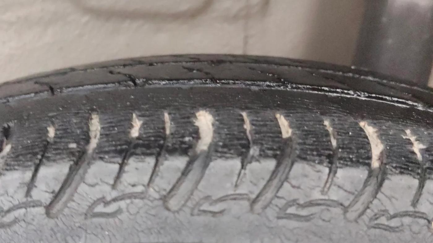 2021 Maruti S PRESSO VXI (O) CNG, CNG, Manual, 75,322 km, Left Rear Tyre Tread