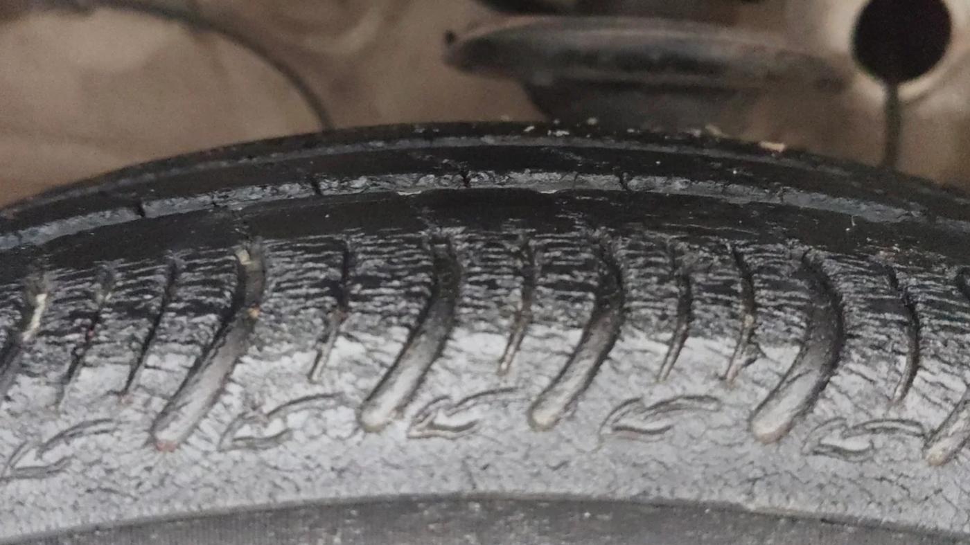 2021 Maruti S PRESSO VXI (O) CNG, CNG, Manual, 75,322 km, Left Front Tyre Tread