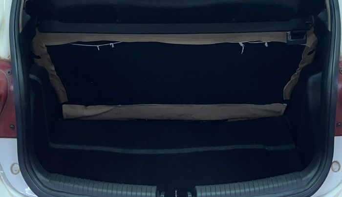 2017 Hyundai Grand i10 SPORTZ 1.2 KAPPA VTVT, Petrol, Manual, 41,714 km, Boot Inside