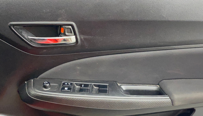 2020 Maruti Swift VXI AMT, Petrol, Automatic, 1,18,286 km, Driver Side Door Panels Control