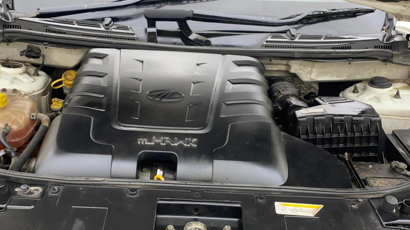 2019 Mahindra XUV500 W5, Diesel, Manual, 85,365 km, Engine View