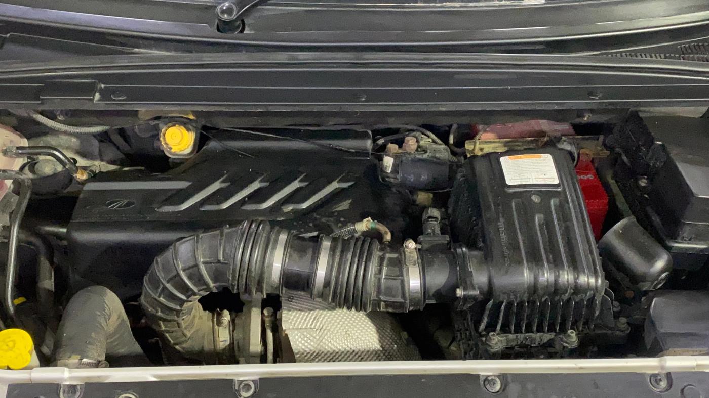 2018 Mahindra MARAZZO M2 7STR, Diesel, Manual, 1,04,829 km, Engine View