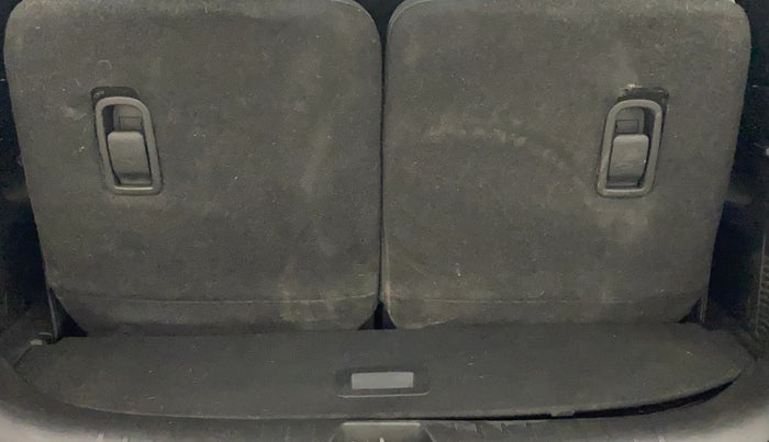 2023 Mahindra XUV700 AX 5 D MT 7 STR, Diesel, Manual, 39,064 km, Boot Inside