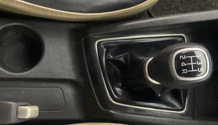 2016 Hyundai Elite i20 ASTA 1.2, Petrol, Manual, 93,895 km, Gear Lever