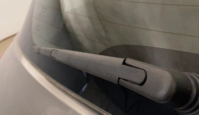 2018 Maruti Vitara Brezza ZDI, Diesel, Manual, 75,896 km, Rear Wiper