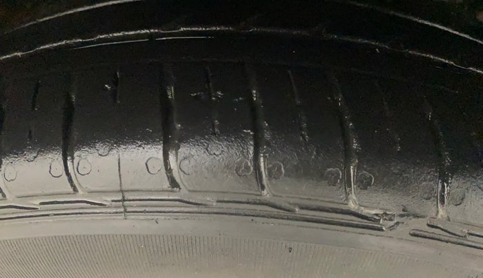 2019 Tata Tiago XZA PLUS PETROL, Petrol, Automatic, 98,616 km, Right Front Tyre Tread