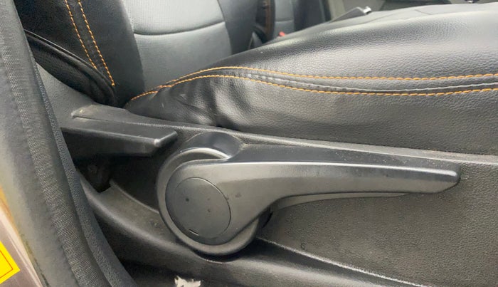 2019 Tata Tiago XZA PLUS PETROL, Petrol, Automatic, 98,616 km, Driver Side Adjustment Panel