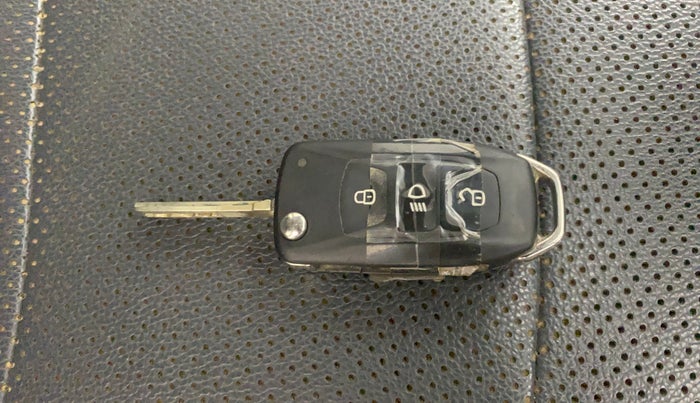 2019 Tata Tiago XZA PLUS PETROL, Petrol, Automatic, 98,616 km, Key Close Up