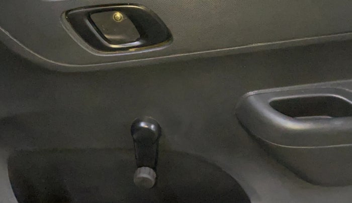 2015 Renault Kwid RXL, Petrol, Manual, 60,140 km, Driver Side Door Panels Control