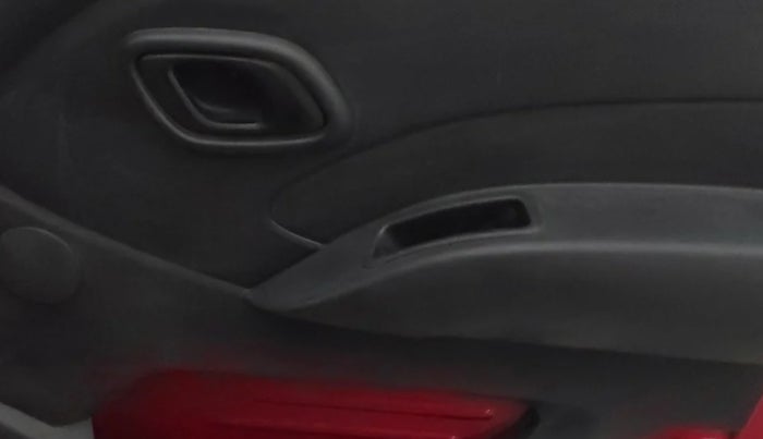 2016 Datsun Redi Go T (O), Petrol, Manual, 69,695 km, Driver Side Door Panels Control