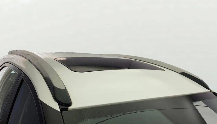 2020 Tata NEXON XZA PLUS (O) PETROL DUAL TONE, Petrol, Automatic, 82,057 km, Moonroof/ Sunroof