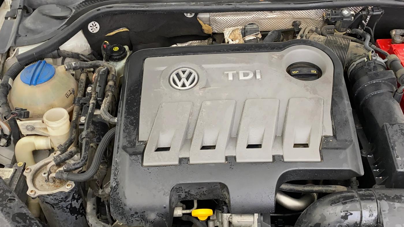 2015 Volkswagen Jetta HIGHLINE TDI, Diesel, Manual, 81,231 km, Engine View - Right