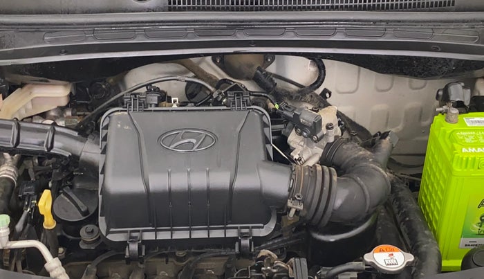 2015 Hyundai i10 MAGNA 1.1, Petrol, Manual, 32,420 km, Engine View