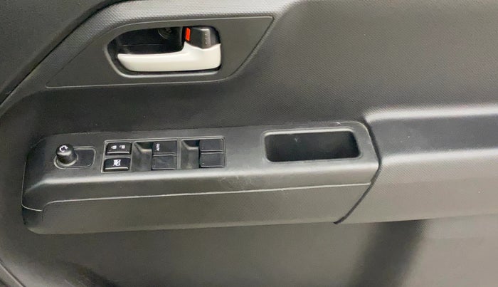 2023 Maruti New Wagon-R ZXI 1.2 AMT, Petrol, Automatic, 19,117 km, Driver Side Door Panels Control